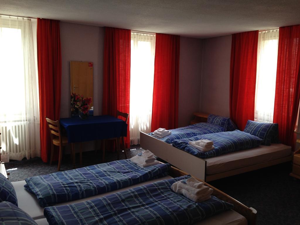 Hotel Quellenhof 2*
